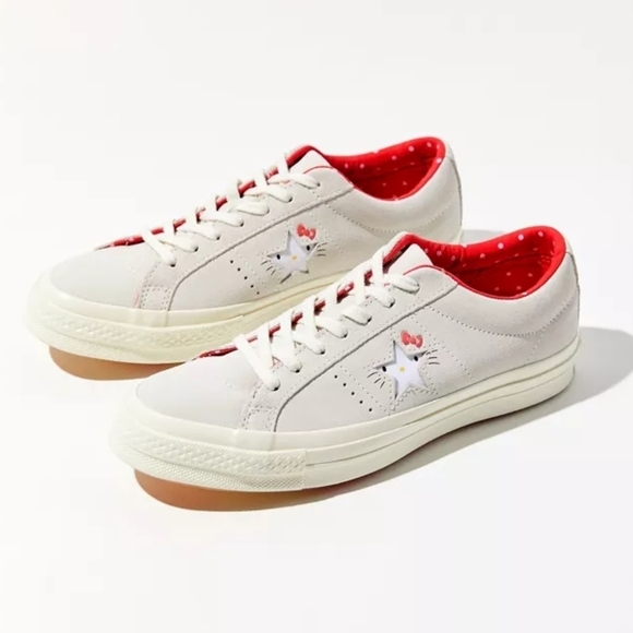 Converse X Hello Kitty Sanrio One Star Suede Leather Kawaii Cute Low Top Sneaker - Picture 1 of 9